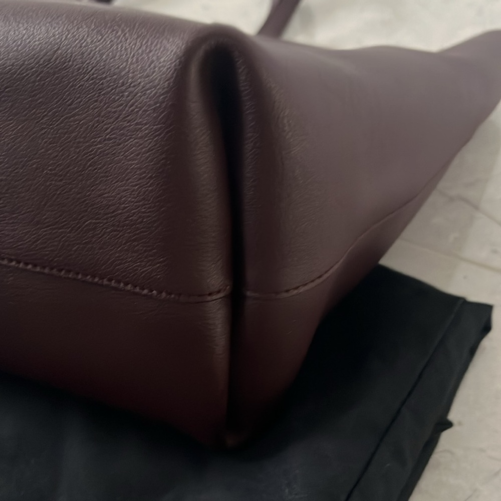 Saint Laurent Burgundy East West Leather Tote Bag - Picture 9 of 16